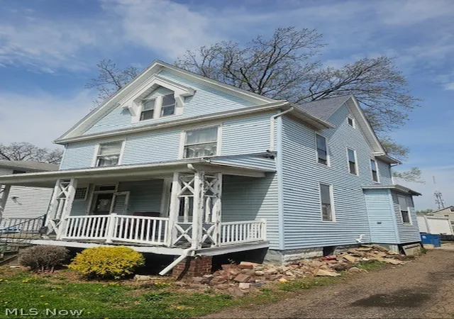 Homes for sale in Lorain, OH | 2149 E 31St St, Lorain, OH 44055 | MLS# 5217550