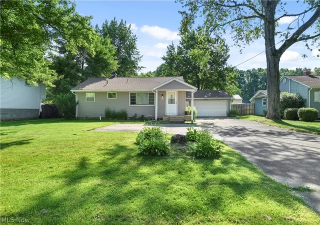 1st image of 304 Howland Wilson Rd Ne, Warren, OH 44484 | MLS# 5217162
