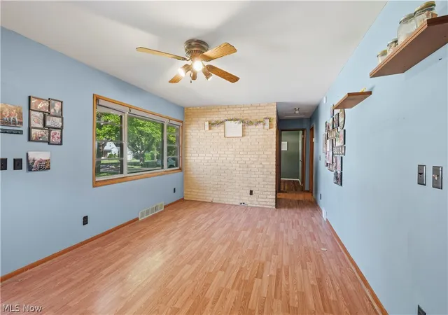 4th image of 304 Howland Wilson Rd Ne, Warren, OH 44484 | MLS# 5217162