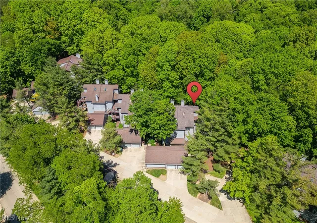 2nd image of 2153 Pinebrook Trl, Cuyahoga Falls, OH 44223 | MLS# 5217183