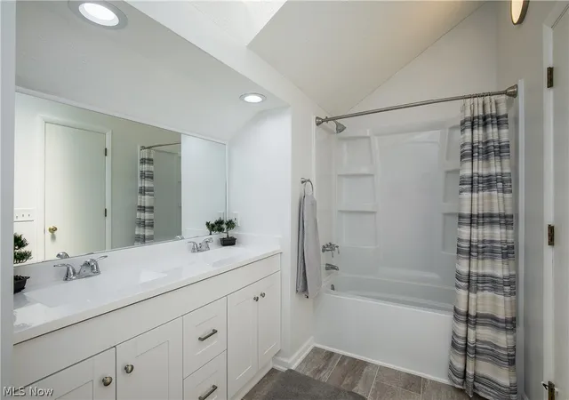 5th image of 2153 Pinebrook Trl, Cuyahoga Falls, OH 44223 | MLS# 5217183