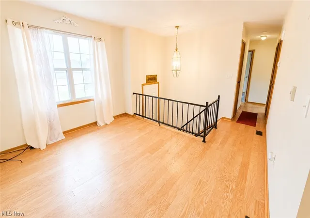 Photo 3 of Single family home for sale at 401 Josephine St, Toronto, OH 43964 | MLS# 5215426 | Listing updated on 2026-06-17