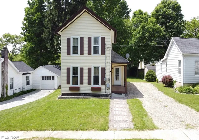 Homes for sale in Garrettsville, OH | 8210 Maple Ave, Garrettsville, OH 44231 | MLS# 5214617