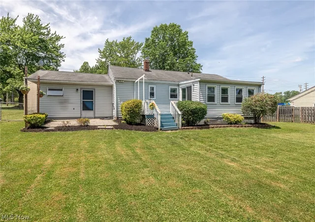 Homes for sale in North Royalton, OH | 8073 W 130th St, North Royalton, OH 44133 | MLS# 5216982