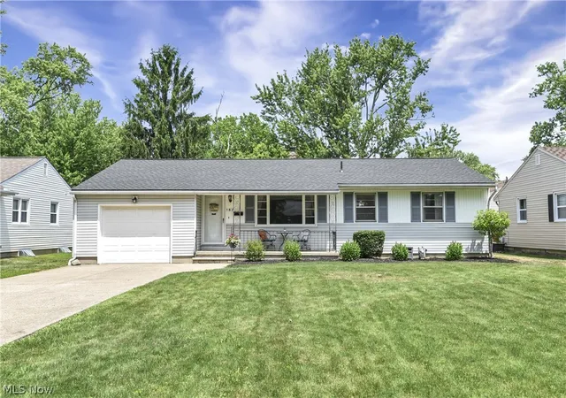 Homes for sale in Amherst, OH | 183 Sunrise Dr, Amherst, OH 44001 | MLS# 5213896