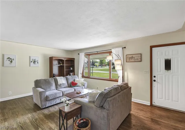 Homes for sale in Amherst, OH | 183 Sunrise Dr, Amherst, OH 44001 | MLS# 5213896