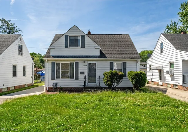 Homes for sale in Garfield Heights, OH | 13410 Hathaway Rd, Garfield Heights, OH 44125 | MLS# 5217629