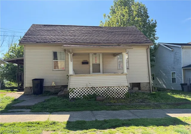 Homes for sale in Parkersburg, WV | 1206 Swann St, Parkersburg, WV 26101 | MLS# 5217716