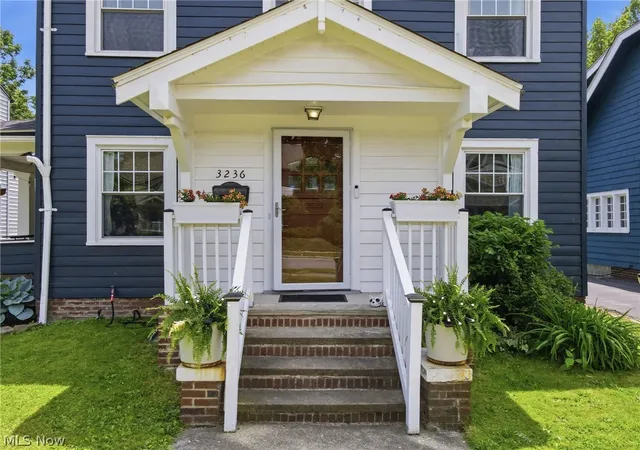 Homes for sale in Cleveland Heights, OH | 3236 E Overlook Rd, Cleveland Heights, OH 44118 | MLS# 5217720