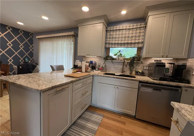 3rd image of 1806 Kennedy Dr, Wickliffe, OH 44092 | MLS# 5217373