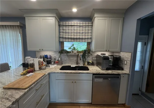 4th image of 1806 Kennedy Dr, Wickliffe, OH 44092 | MLS# 5217373