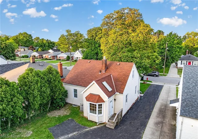 Homes for sale in Mayfield Heights, OH | 1324 Elmwood Rd, Mayfield Heights, OH 44124 | MLS# 5217630