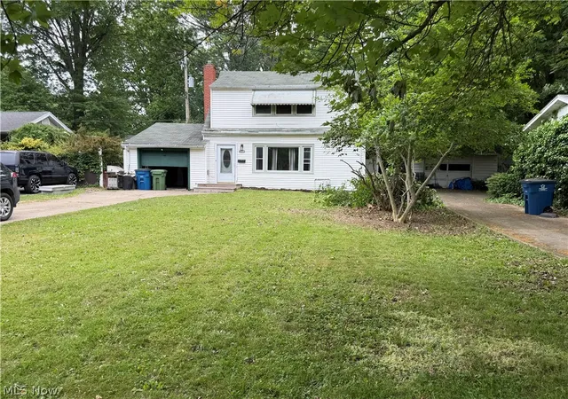 Homes for sale in Eastlake, OH | 1269 E 332nd St, Eastlake, OH 44095 | MLS# 5217840
