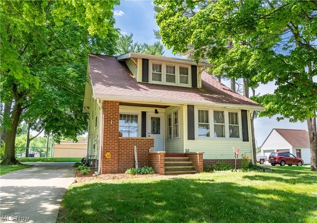Homes for sale in Massillon, OH | 13134 Lincoln Wy Nw, Massillon, OH 44647 | MLS# 5217150