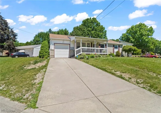 2nd image of 1005 Leslie Ln, Girard, OH 44420 | MLS# 5217192