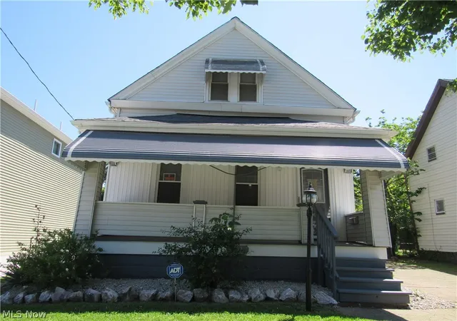 Homes for sale in Cleveland, OH | 2827 E 117th St, Cleveland, OH 44120 | MLS# 5216626