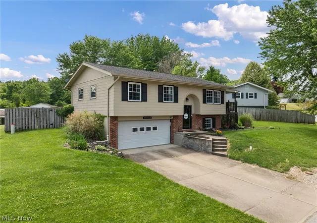 2nd image of 51278 Burrwood Dr, Saint Clairsville, OH 43950 | MLS# 5214137