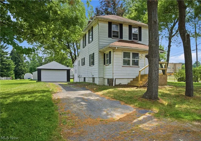 Photo 1 of Single family home for sale at 2453 Eddie St, Youngstown, OH 44509 | MLS# 5217742 | Listing updated on 2026-07-10