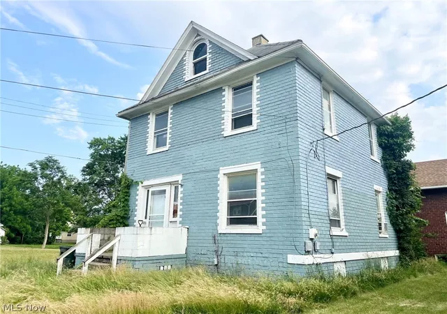 Photo 1 of Single family home for sale at 1720 5th Street Se, Canton, OH 44707 | MLS# 5217985 | Listing updated on 2026-07-30