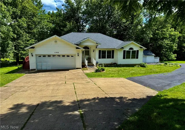 3rd image of 1362 Turkeyfoot Lake Rd, New Franklin, OH 44203 | MLS# 5213610