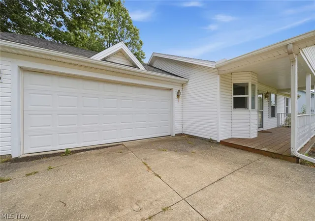 Photo 2 of Single family home for sale at 5390 Savannah Dr, Ashtabula, OH 44004 | MLS# 5217892 | Listing updated on 2026-08-26