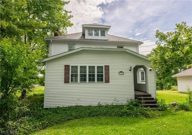 Homes for sale in Diamond, OH | 3372 Mcclintocksburg Rd, Diamond, OH 44412 | MLS# 5217868
