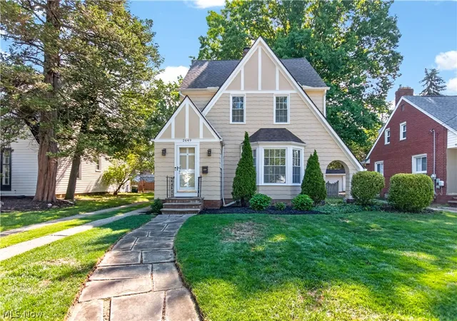 Homes for sale in Rocky River, OH | 2649 Lakeview Ave, Rocky River, OH 44116 | MLS# 5216535