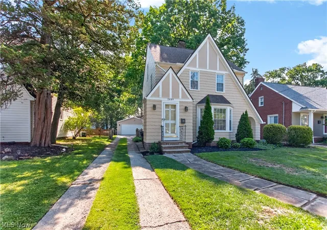 Homes for sale in Rocky River, OH | 2649 Lakeview Ave, Rocky River, OH 44116 | MLS# 5216535