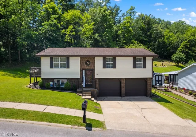 Photo 1 of Single family home for sale at 130 Wakefield Dr, Washington, WV 26181 | MLS# 5217986 | Listing updated on 2026-08-02