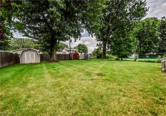 Homes for sale in Eastlake, OH | 36388 Sunset Dr, Eastlake, OH 44095 | MLS# 5216743