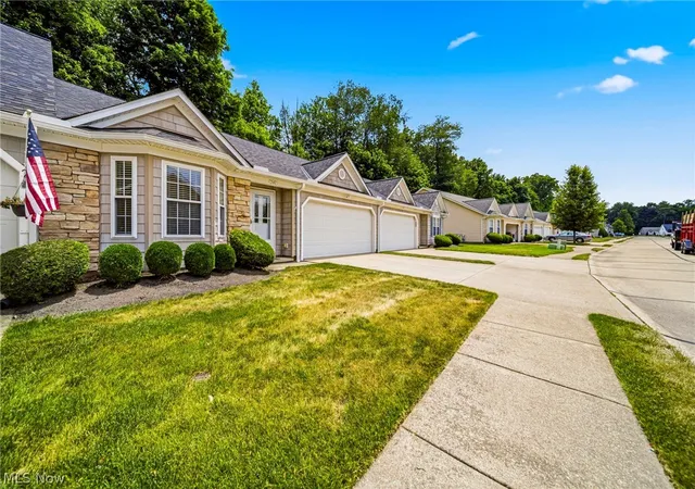 4th image of 747 Rivers Edge Ln, Painesville, OH 44077 | MLS# 5217747