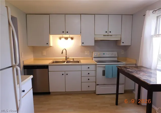 5th image of 934 Hampton Ridge Dr, Akron, OH 44313 | MLS# 5217970