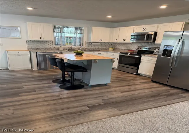 3rd image of 121 Palm Ct, Painesville, OH 44077 | MLS# 5215835