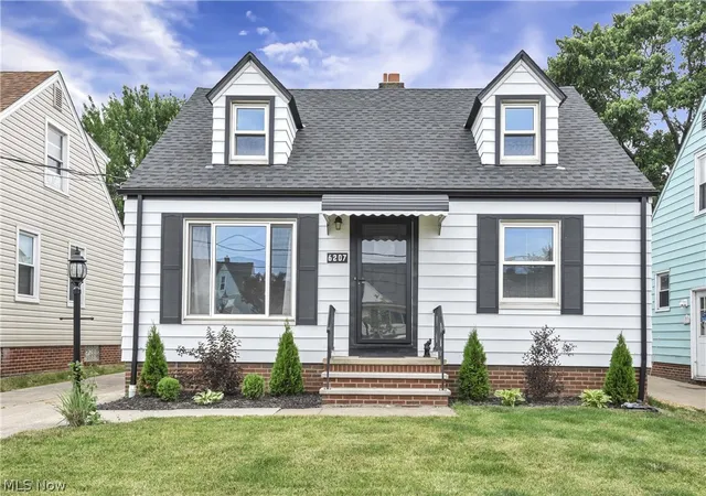 Homes for sale in Brooklyn, OH | 6207 Delora Ave, Brooklyn, OH 44144 | MLS# 5217567
