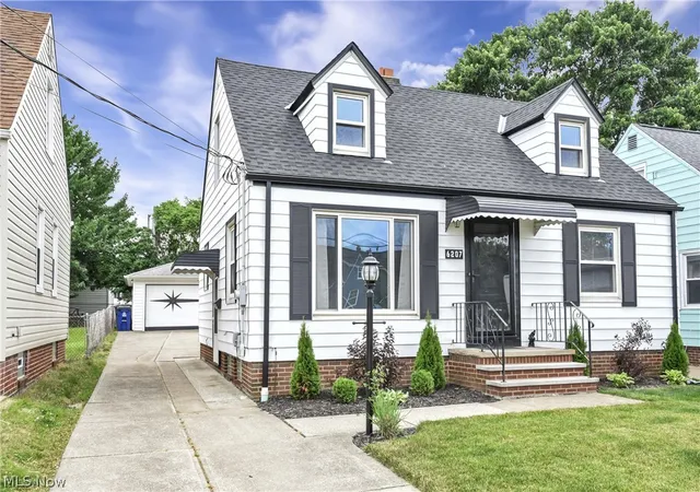 Homes for sale in Brooklyn, OH | 6207 Delora Ave, Brooklyn, OH 44144 | MLS# 5217567