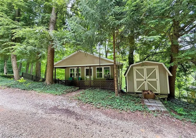 1st image of 7248 Hollow St Sw, Carrollton, OH 44615 | MLS# 5218064