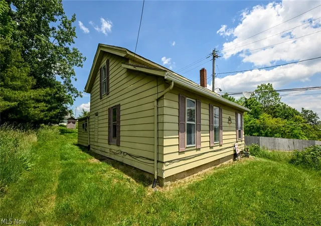 2nd image of 893 Norton Ave, Barberton, OH 44203 | MLS# 5217915