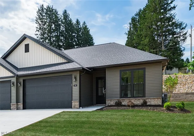 Photo 2 of Condo for sale at 3436 Jamestown Dr, Zanesville, OH 43701 | MLS# 5218086 | Listing updated on 2026-08-17