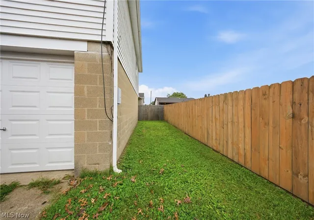 Homes for sale in Belpre, OH | 1010 1/2 Poplar Ave, Belpre, OH 45714 | MLS# 5217246
