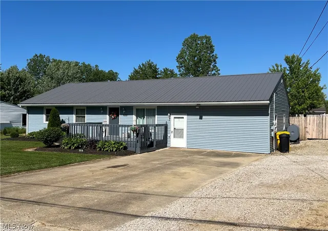 3rd image of 4686 Knickerbocker Cir, Ashtabula, OH 44004 | MLS# 5218103