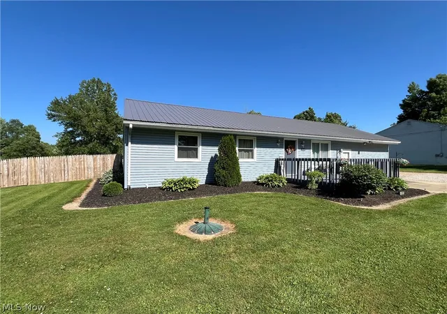 5th image of 4686 Knickerbocker Cir, Ashtabula, OH 44004 | MLS# 5218103