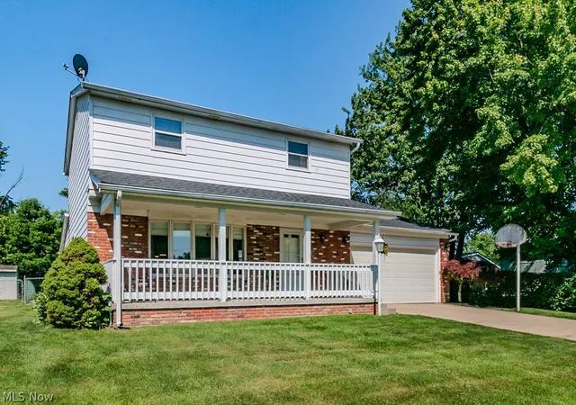 Homes for sale in Mentor On The Lake, OH | 5600 Reef Rd, Mentor On The Lake, OH 44060 | MLS# 5211687