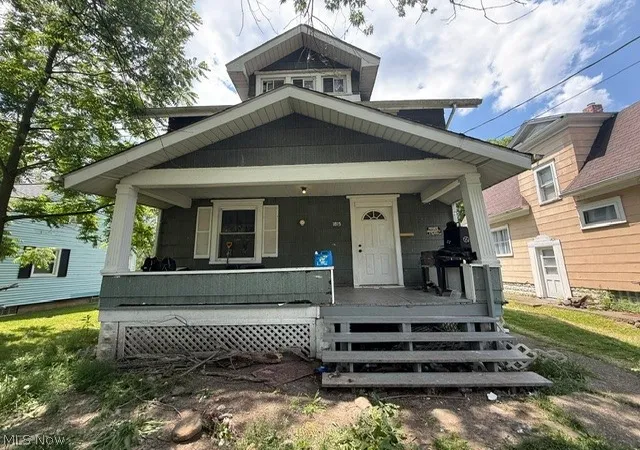 Photo 1 of Single family home for sale at 1815 Roosevelt Ave Ne, Canton, OH 44705 | MLS# 5218117 | Listing updated on 2026-09-25