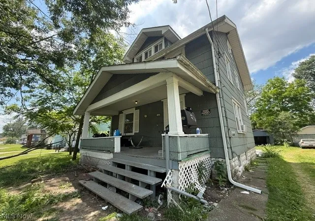 Photo 2 of Single family home for sale at 1815 Roosevelt Ave Ne, Canton, OH 44705 | MLS# 5218117 | Listing updated on 2026-09-25