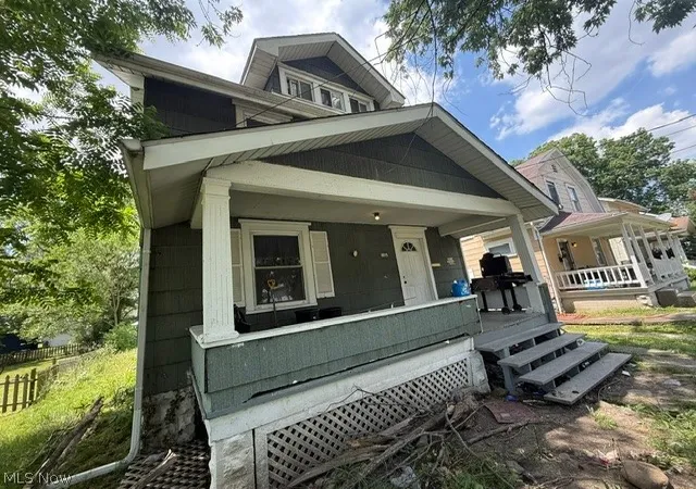 Photo 3 of Single family home for sale at 1815 Roosevelt Ave Ne, Canton, OH 44705 | MLS# 5218117 | Listing updated on 2026-09-25