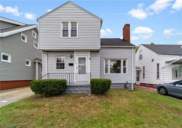 Homes for sale in Garfield Heights, OH | 11813 Willard Ave, Garfield Heights, OH 44125 | MLS# 5218049