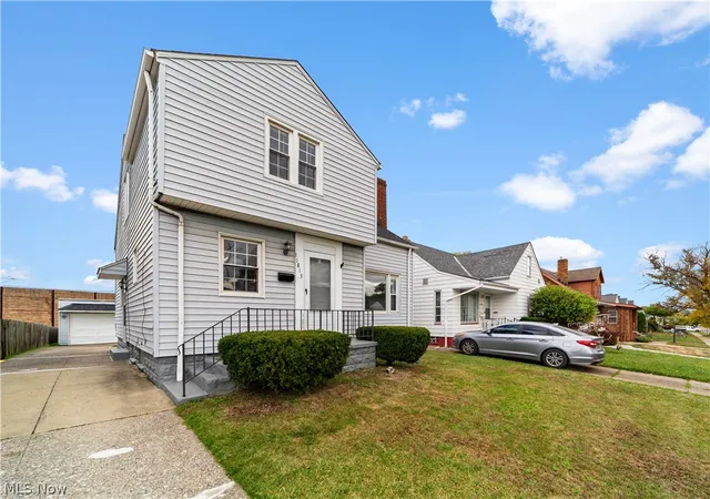 Homes for sale in Garfield Heights, OH | 11813 Willard Ave, Garfield Heights, OH 44125 | MLS# 5218049