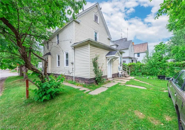 Homes for sale in Cleveland, OH | 3295 W 56Th St, Cleveland, OH 44102 | MLS# 5217536