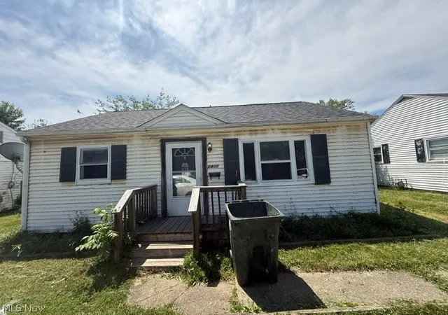 Photo 1 of Single family home for sale at 2405 Harmont Ave Ne, Canton, OH 44705 | MLS# 5218142 | Listing updated on 2026-07-21