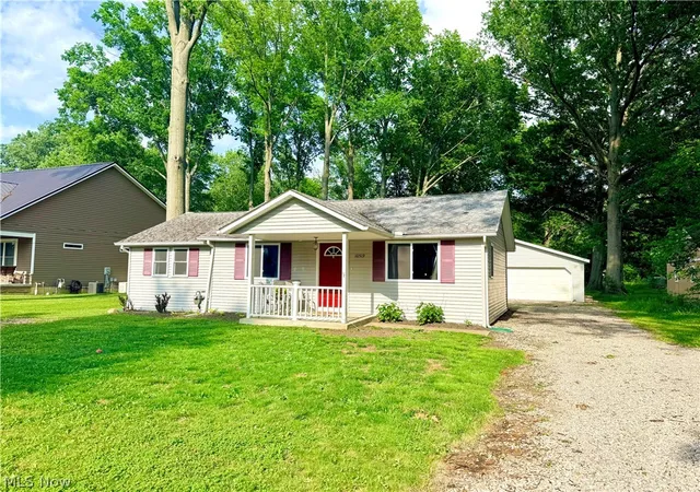 1st image of 10519 Dewhurst Rd, Elyria, OH 44035 | MLS# 5218118